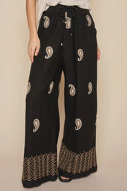 Lari Embroidery Pant | Black | Bukser fra Mos mosh