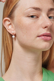 Althea Pearl | Pearls | Earrings fra Enamel