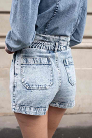 Layla Denim Shorts  | Blue | Shorts fra Avery