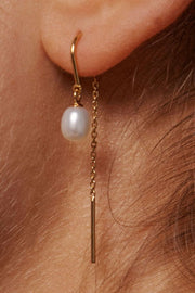 Eleanor Pearl | Pearl | Earrings fra Enamel