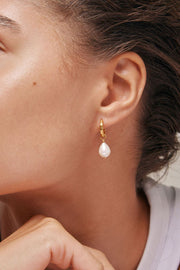 Significant Pearl | Pearls | Earrings fra Enamel