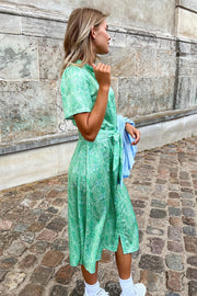 Lane Ditsy Glow Dress | Green | Kjole fra Neo Noir
