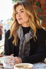 Triangle Scarf | Dark Grey Melange | Tørklæde fra Hype The Detail