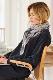 Triangle Scarf | Lys Grå Melange | Tørklæde fra Hype The Detail