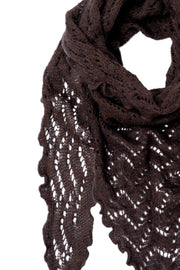 Siri Triangle Knitted Scarf | Coffee | Tørklæde fra Black Colour