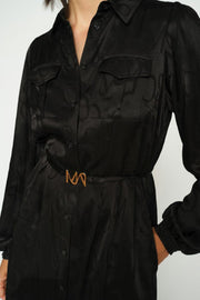 Raya Monogram Dress | Black | Kjole fra Mos Mosh