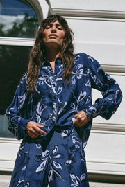 Abina Serve Shirt | Ensign Blue | Skjorte fra Mos Mosh
