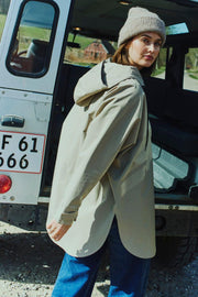 Mow Poncho 206743 | Silver Mink | Jakke fra Freequent