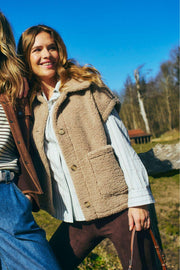 Lamby Waistcoat 206965 | Simply Taupe | Jakke fra Freequent