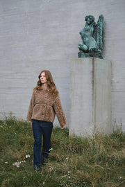 Castor Faux Fur Jacket | Taupe | Jakke fra Neo Noir