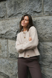 Muki Knit Cardigan | Sand Melange | Strik fra Neo Noir