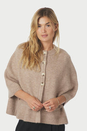 Josei Double Knit Cape | Beige Melange | Strik fra Neo Noir