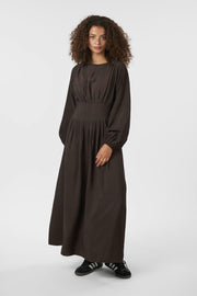 Kankata Dress | Dark Brown | Kjole fra Neo Noir