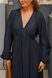 Silfi Crepe Dress | Navy | Kjole fra Neo Noir