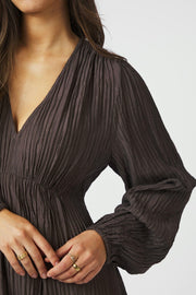 Silfi Crepe Dress | Dark Brown | Kjole fra Neo Noir