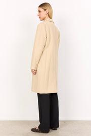 Theo Wool Coat | Sand | Frakke fra French Laundry