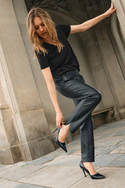 Dala V-SS Basic Tee   | Black | T-shirt fra Mos Mosh