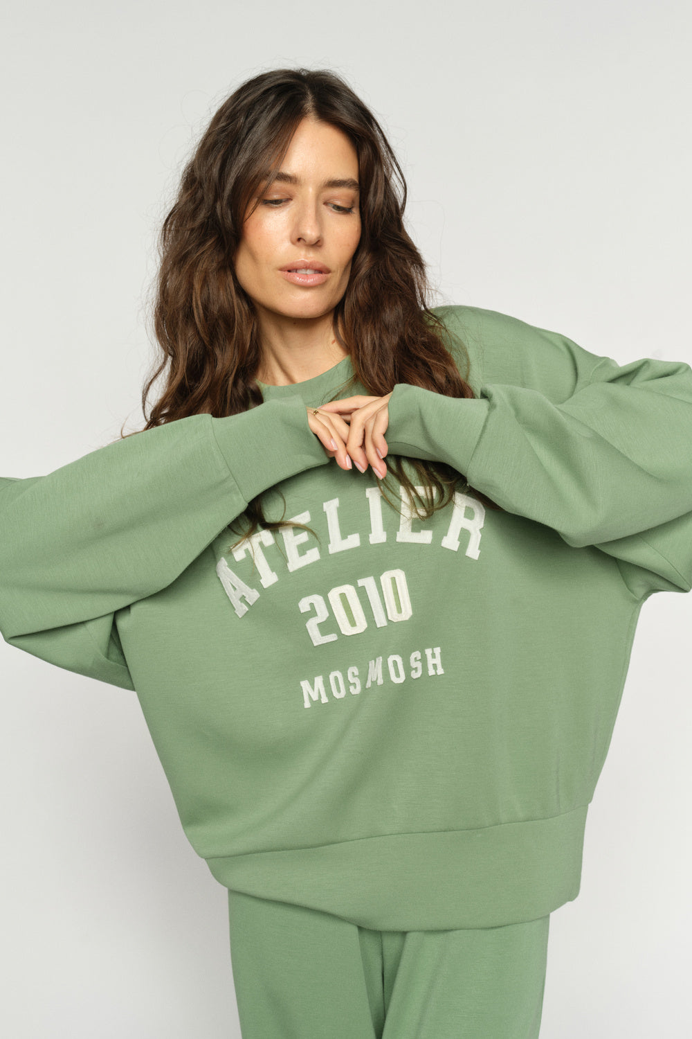 Mos Mosh Bluse | Turf Green | MMNima O-LS Sweatshirt – Lisen.dk