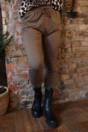 Alma Pants | Fossil | Bukser fra Liberté