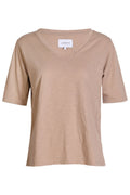 Ulla Ss Vneck Tshirt | Dark Sand | T-shirt fra Liberté