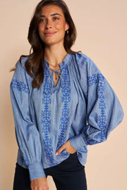 Tessa Embroidery Shirt | Blue Shadow | Skjorte fra Mos Mosh