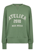 Nima O-LS Sweatshirt | Turf Green | Bluse fra Mos Mosh – nedsat