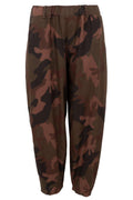 Abbie Barrel Pant | Braunes Camou | Hose von Black Colour