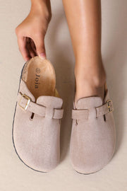 Buckle Mule | Taupe | Mules fra Lazy Bear