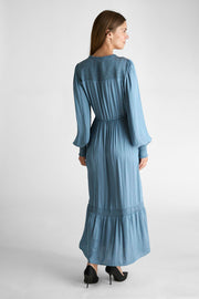 Jools Satin Dress | Blue | Kjole fra Neo Noir