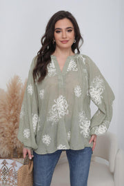 Bluse mit hoher Stickerei | Bluse von Atelier C