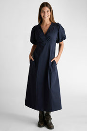 Illana Poplin Dress | Navy | Kjole fra Neo Noir