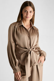 Naja Satin Shirt | Dark Taupe | Skjortebluse fra Neo Noir