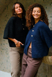 Benuta Fluffy Knit Cardigan | Navy | Strik fra Neo Noir