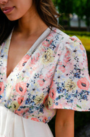 Shena Flower Print Dress | Creme | Kjole fra Neo Noir