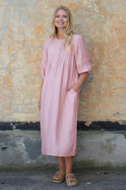 Martha Dress 3/4 2743A | Rosa | Kjole fra Prepair