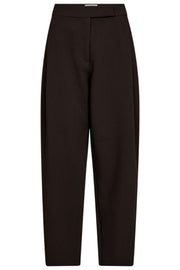 Vola Carrot Pleat Pant 31560 | Dark Brown | Bukser fra Co'couture