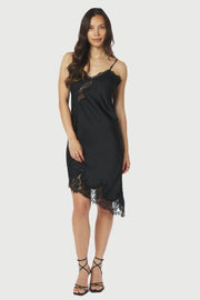 Sorelle Lace Dress | Black | Kjole fra Neo Noir
