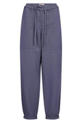 Maison Stalom Pant Ankle | Crown Blue | Bukser fra Mos Mosh