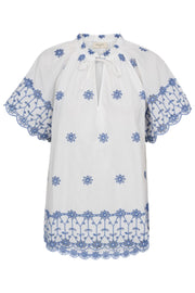 Iddi Blouse 206111 | Brilliant White W Deep Ultrama | Bluse fra Freequent