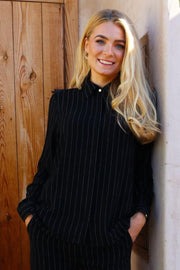 Neo Ls Shirt | Black Pinstripe | Skjorte fra Liberté