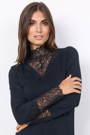 Daisy T-neck | Black | Bluse fra State bird