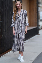 Safira Dress 3/4 | Grey | Kjole fra Prepair