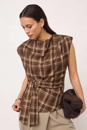 Dagny Check Pleat Top | Brown | Top fra Co'couture