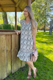 Sunrise Crop CarolaCC Dress | OffWhite/Black | Kjole fra Co'couture