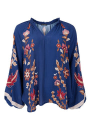 Marigold Blouse | Dk. Blue Flower | Bluse fra Black Colour