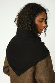 Enata Cashmere Knit Scarf | Black | Tørklæde fra Mos Mosh