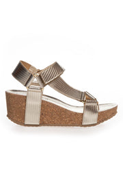 Powerfull Sandal Wedge |  Gold | Sandal Wedge fra Copenhagen Shoes