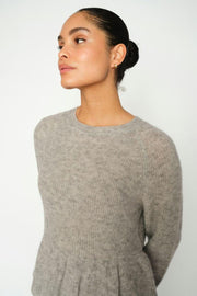 Thora O-Neck Frill Knit | Drizzle | Strik fra Mos Mosh