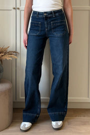 Eleonora Jeans | Dark Blue Denim | Jeans fra French Laundry