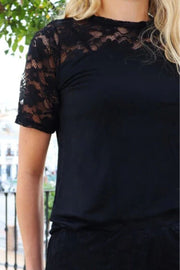 Isa Ss Lace Tshirt | Black | T-Shirt fra Liberté